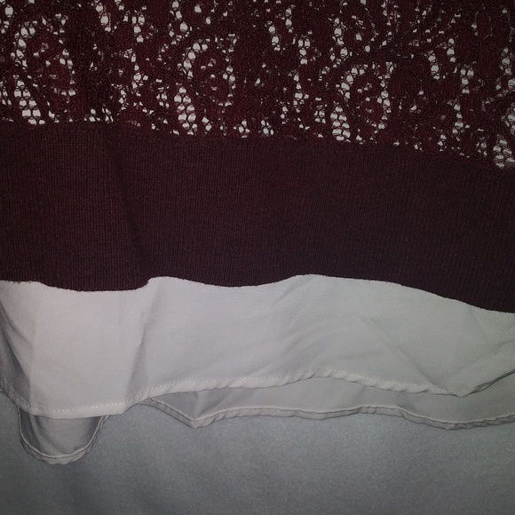 Simply Vera Burgandy Lace/cami attached. - Picture 4 of 7